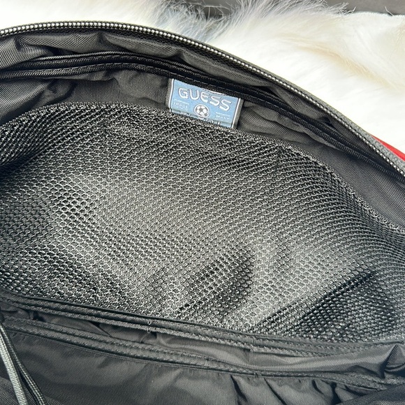 New GUESS USA Belt Bag/Crossbody Bag - Picture 6 of 7